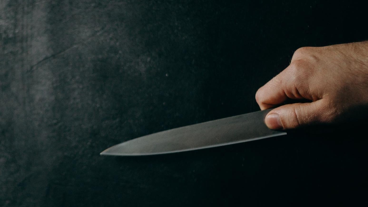 山東19歲男生宿舍內遭同學刺胸亡 家屬泣不成聲。（示意圖/Paxel）