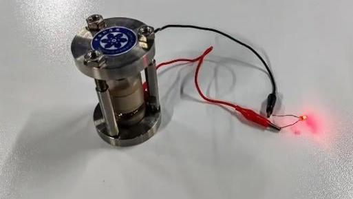 氫負離子原型電池｜內地科學家研發全球首例 研究成果刊登《自然》