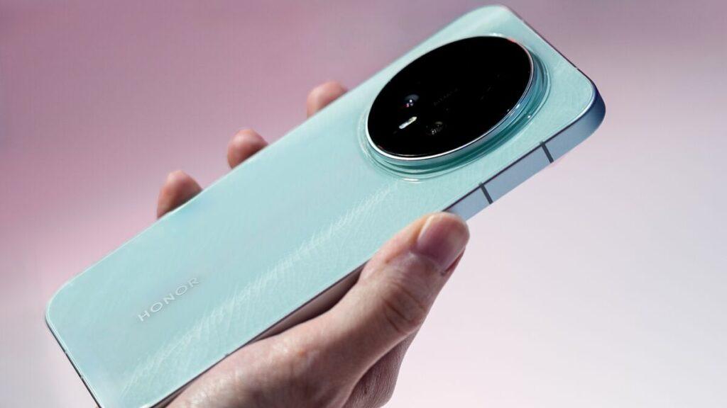 HONOR Magic8系列真機現身 首搭Snapdragon 8 Elite Gen 5