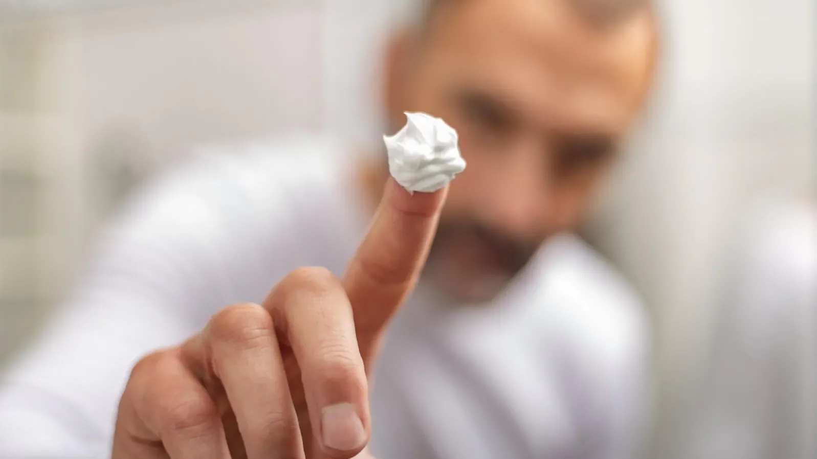 仿蜘蛛毒液的藥膏