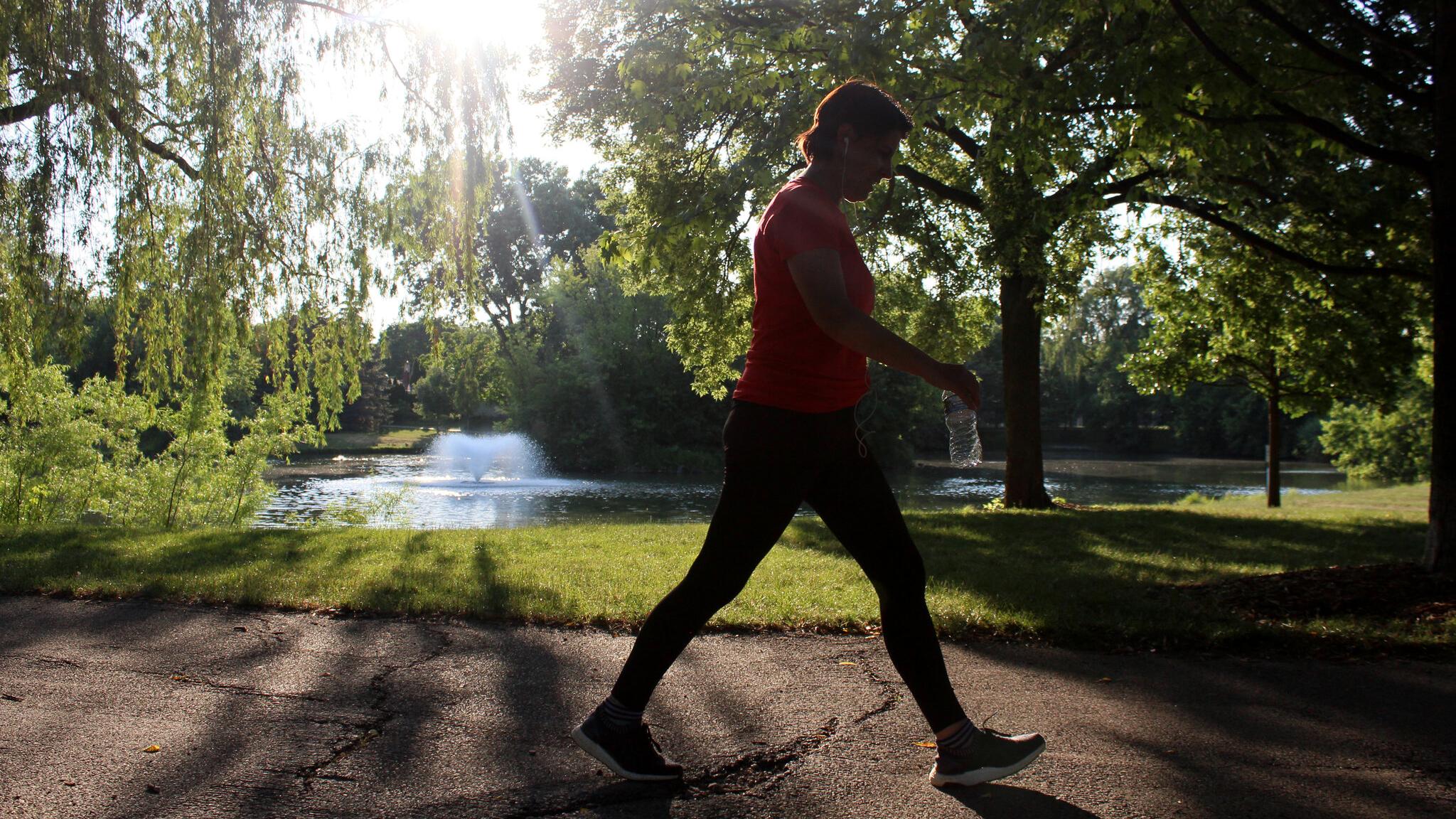 港大研究：快速步行 減五成肺癌風險 步速或成癌症風險的簡易健康指標