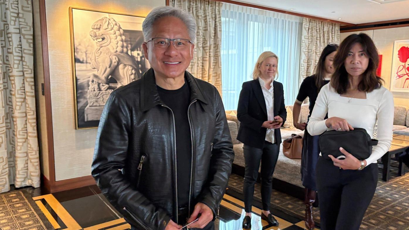 黃仁勳周三在倫敦接受傳媒提問。(路透社)