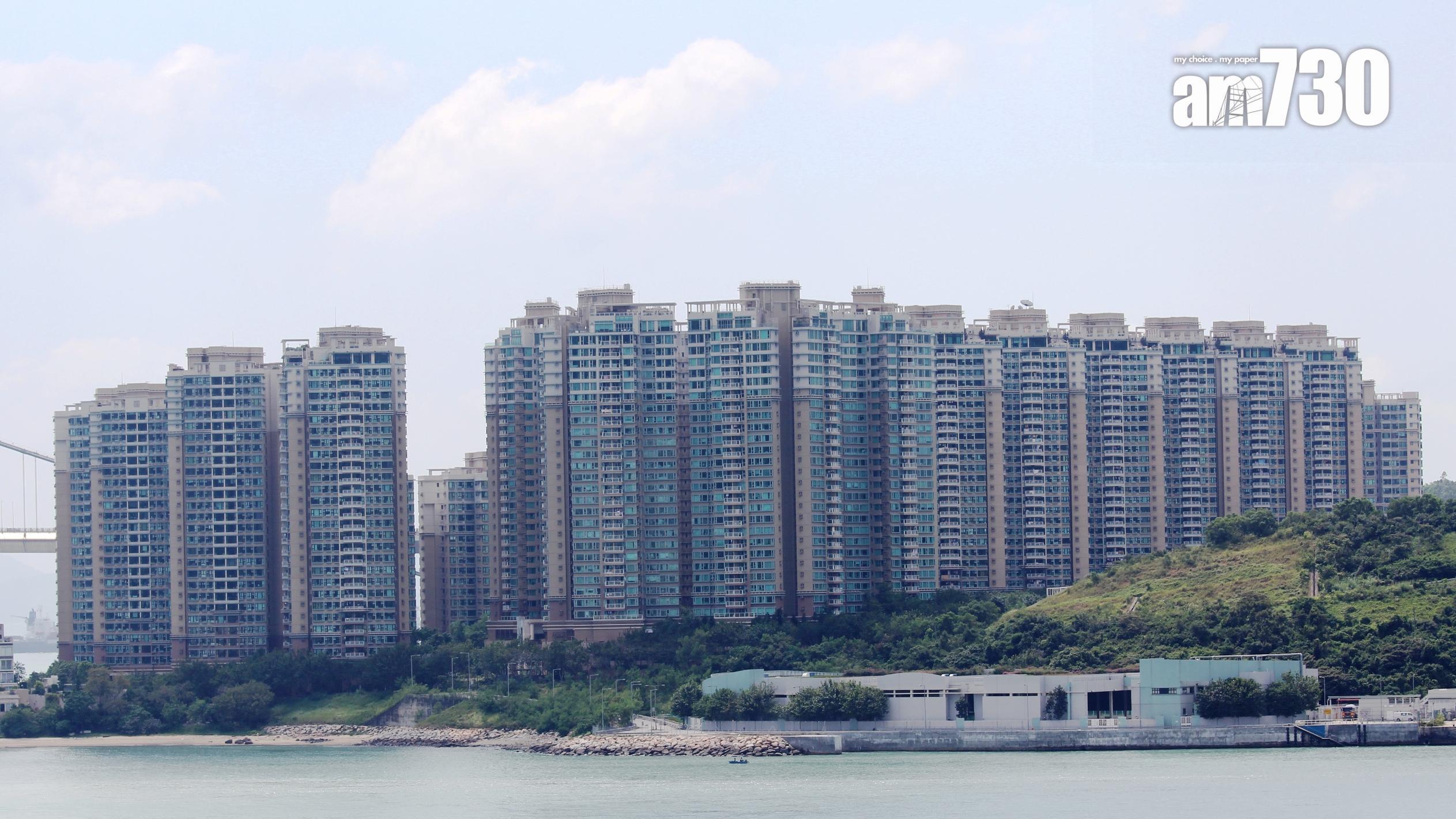 馬灣珀麗灣全機場景套三房戶，獲同屋苑業主趁平換樓，以連租約925萬元承接。