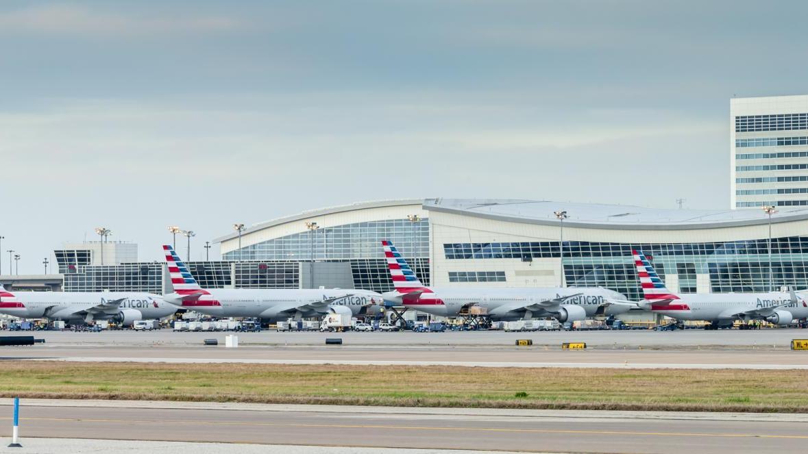 達拉斯兩大機場因電訊設備故障，造成數百航班延誤或取消。圖為禾夫堡國際機場。（圖／翻攝自FB@DFWAirport）