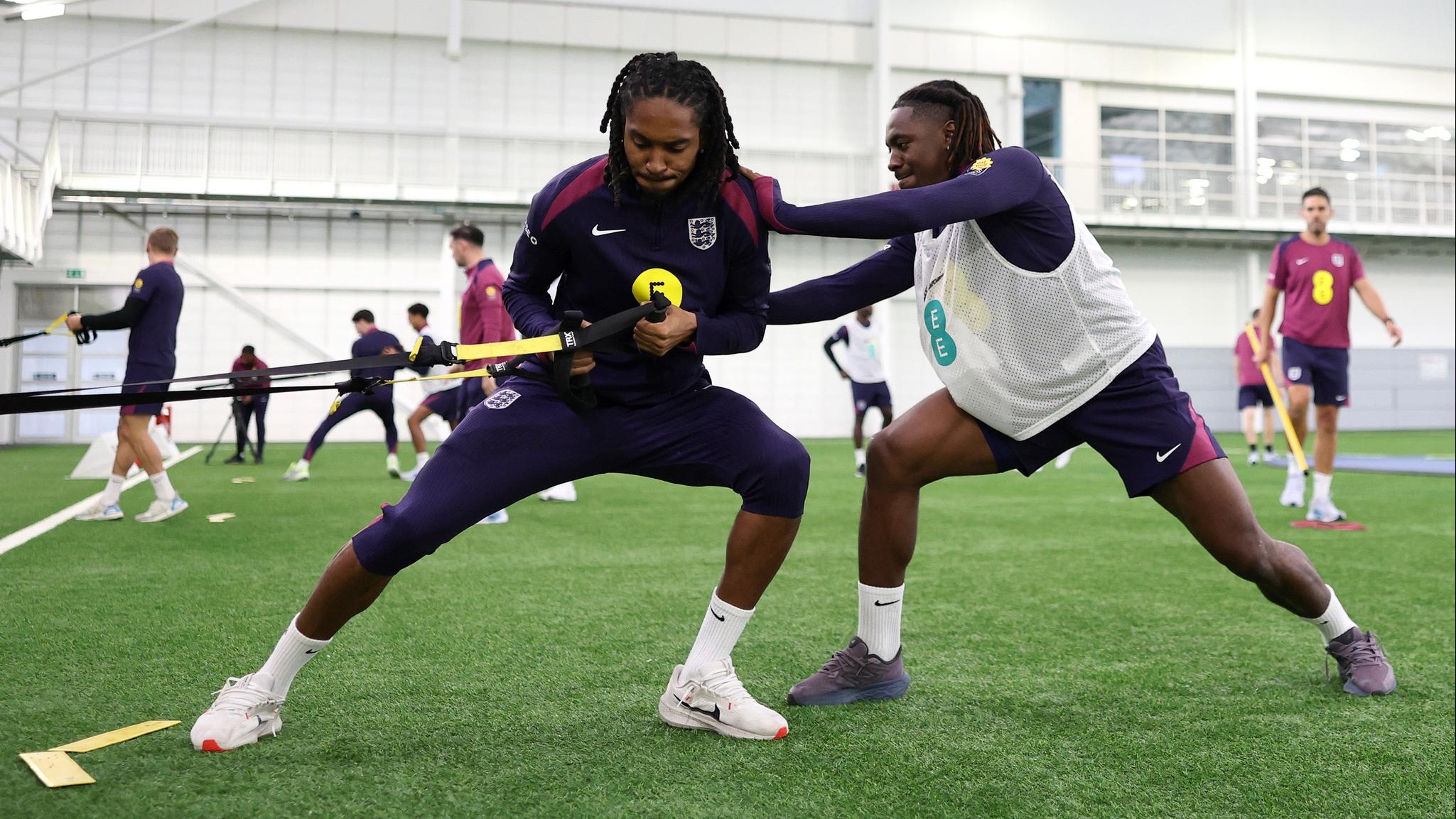 英格蘭角球半大有得「威」