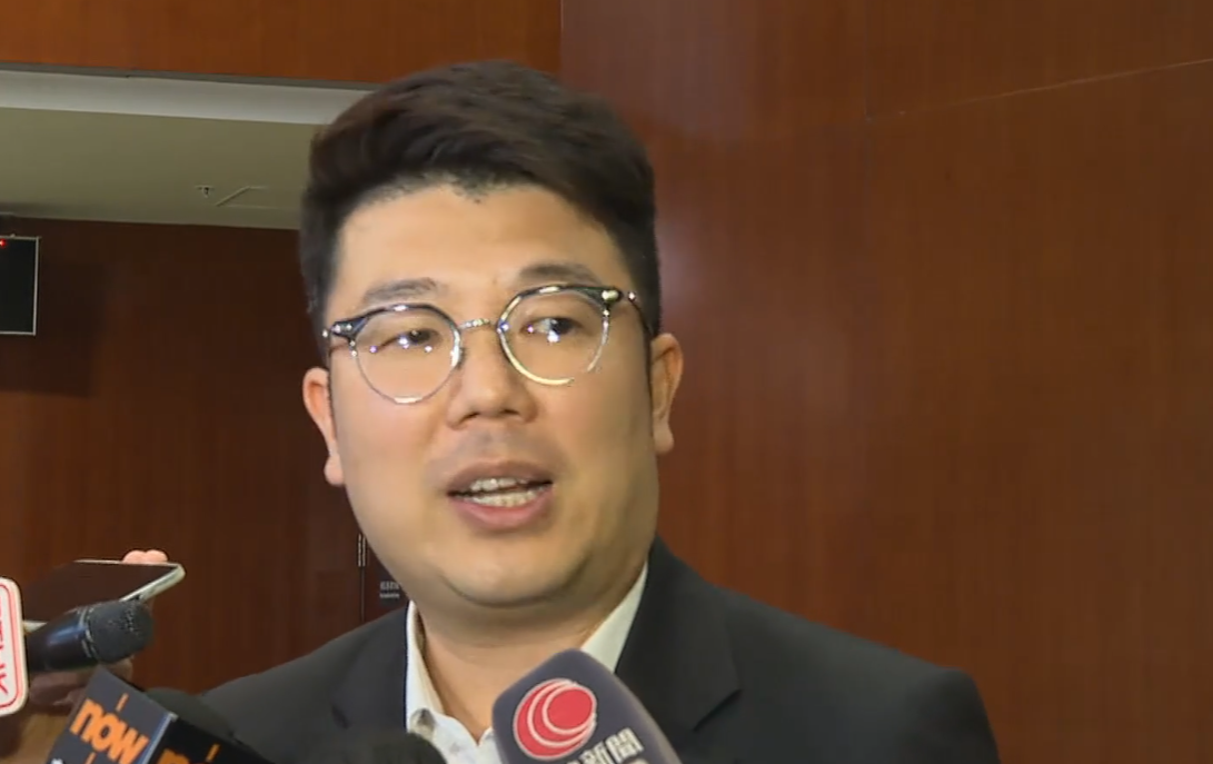 劉國勳今日在立法會被追問連任問題，他說對自己個人發展「有啲新諗法」(有線新聞畫面)