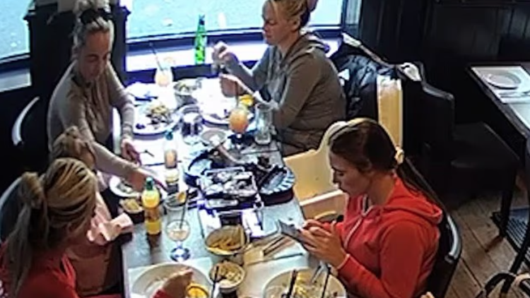 4女攜兩嬰狂吃逾3200元霸王餐 狂吞牛扒海鮮甜品十幾杯酒 餐廳發相緝兇