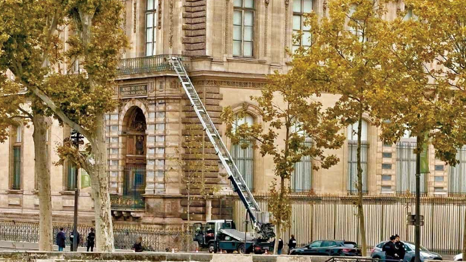 羅浮宮劫案 兩名疑犯被捕 一人正想前往阿爾及利亞