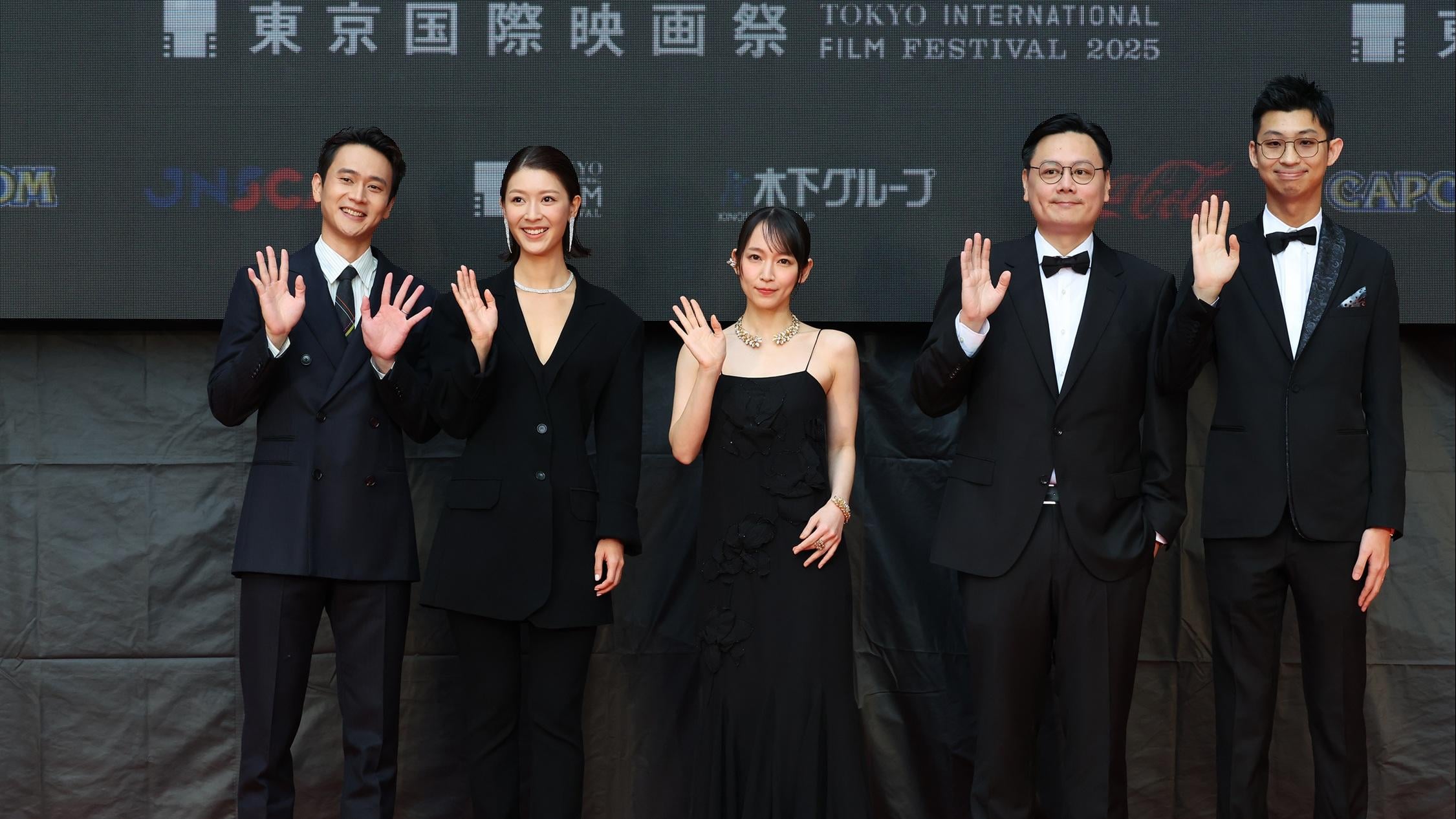 余香凝赴東京宣傳電影《雙囍》 與吉岡里帆同台競豔