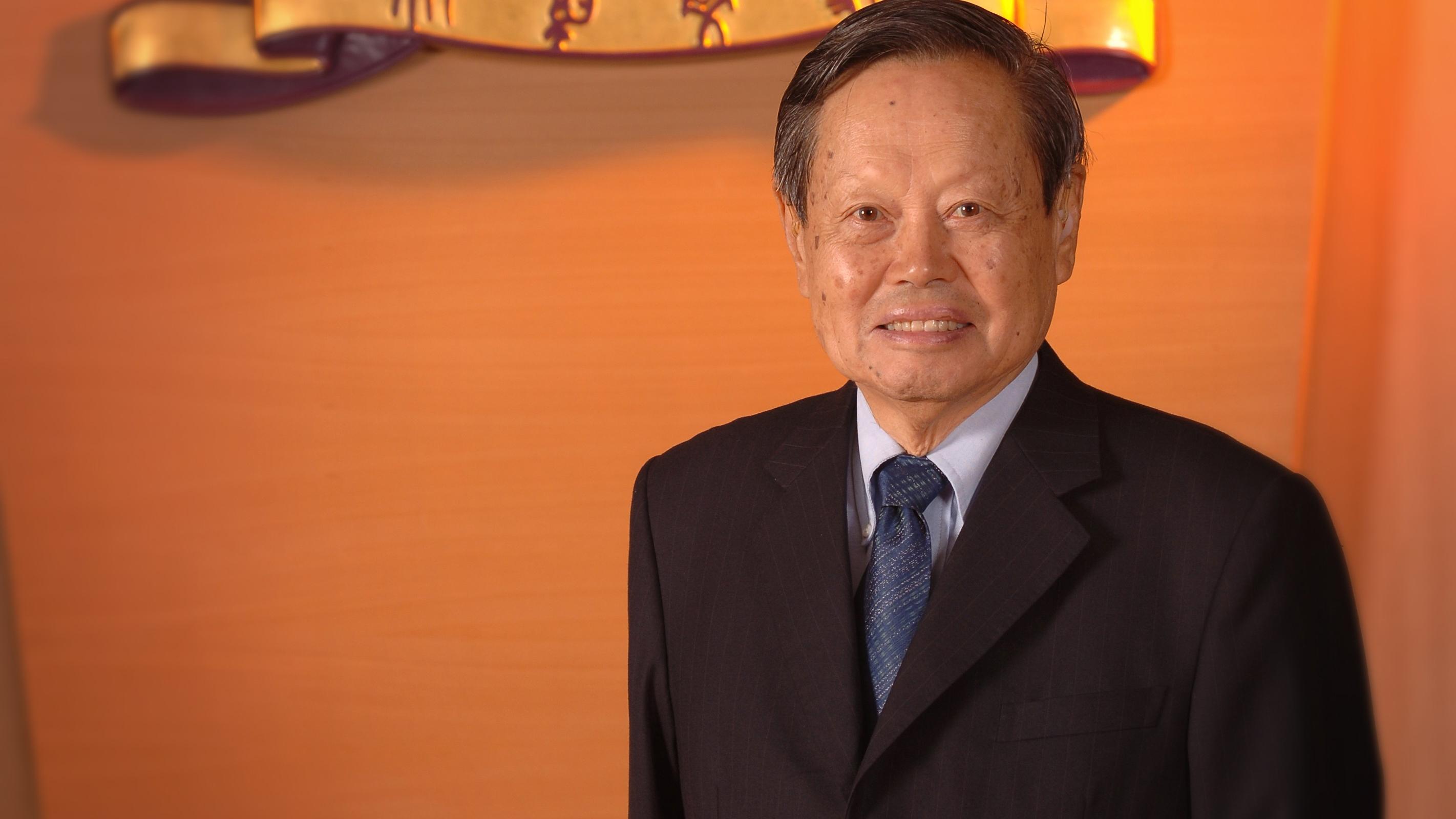 諾貝爾物理學獎得主楊振寧病逝，享年103歲