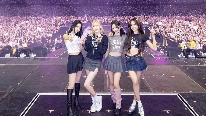 BLACKPINK世巡高雄站 Rose食鳳梨酥冧粉絲