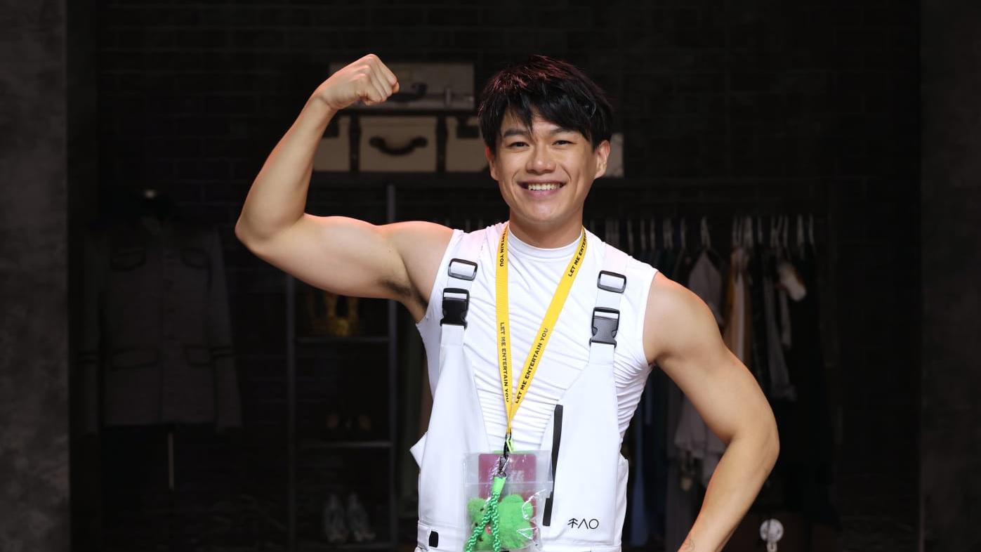 柯煒林完成20場《笨蕉大劇院》 從「聲拆」到中氣十足：我無事返咗嚟喇(有片)