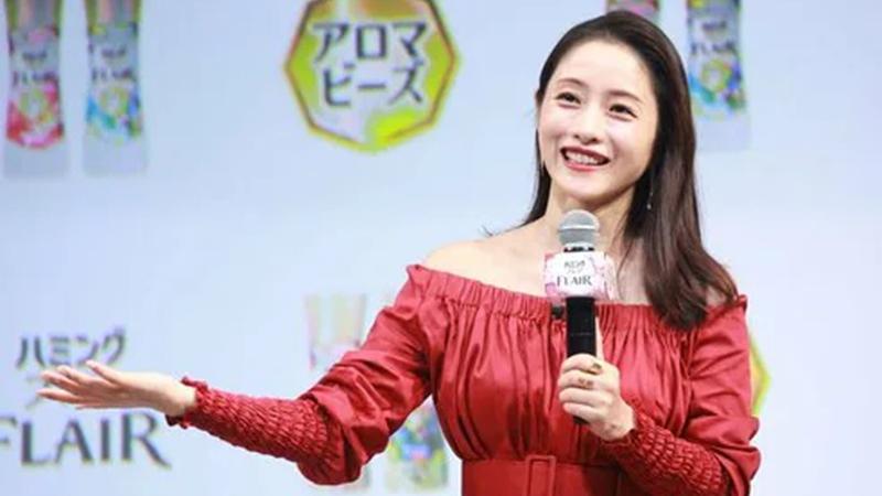 石原聰美生完第2胎首亮相 聞BB體味感幸福