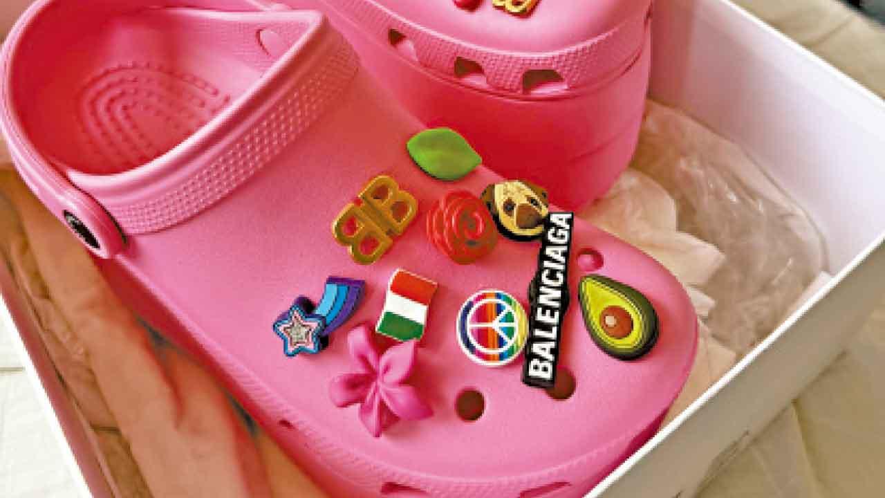 Crocs EXP系列新鞋款似足Wallabee