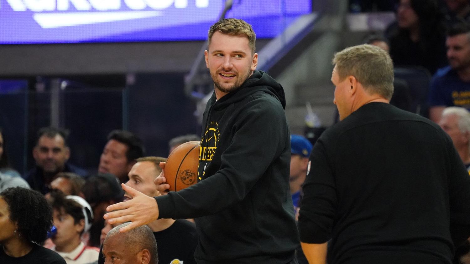 當錫季前在對勇士未上陣。(路透社)