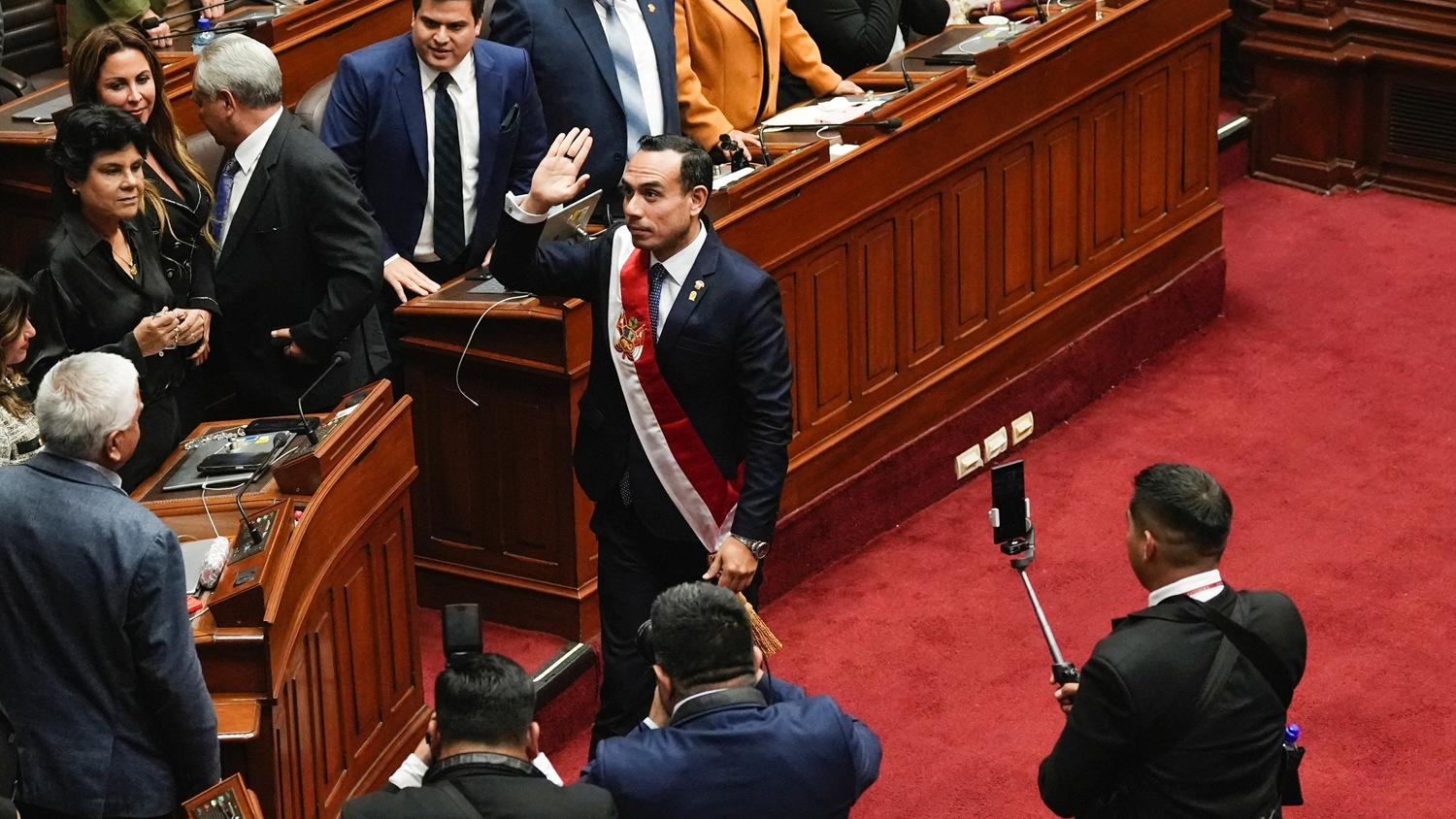 耶里宣誓成為秘魯新總統。(路透社)