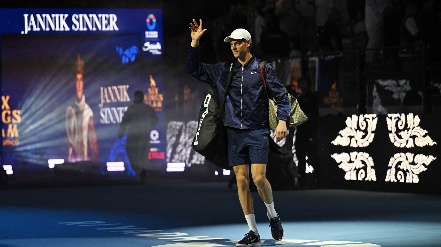 仙拿出席沙特阿拉伯的網球表演賽。(路透社)