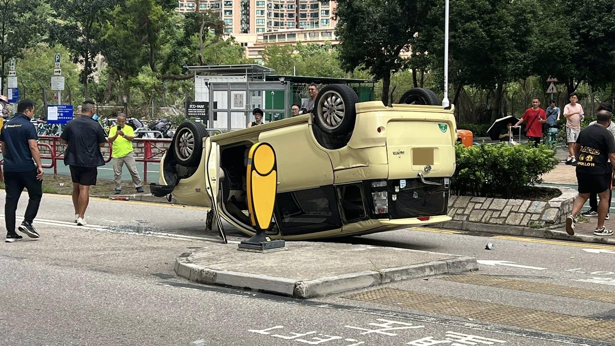 將軍澳發生車禍。（fb「車cam L（香港群組）」圖片）