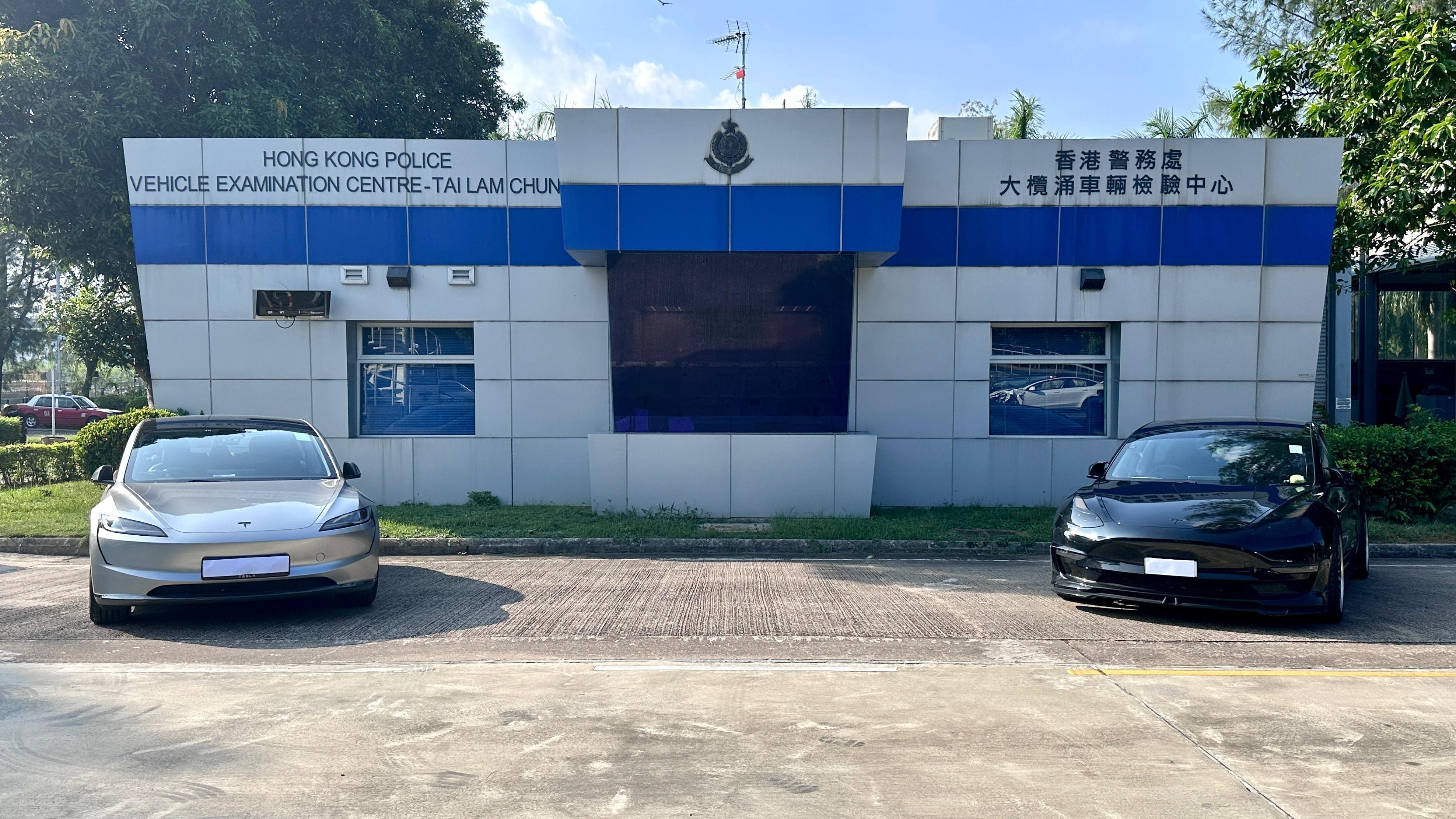 警方打擊白牌車，在新界拘捕2名男司機