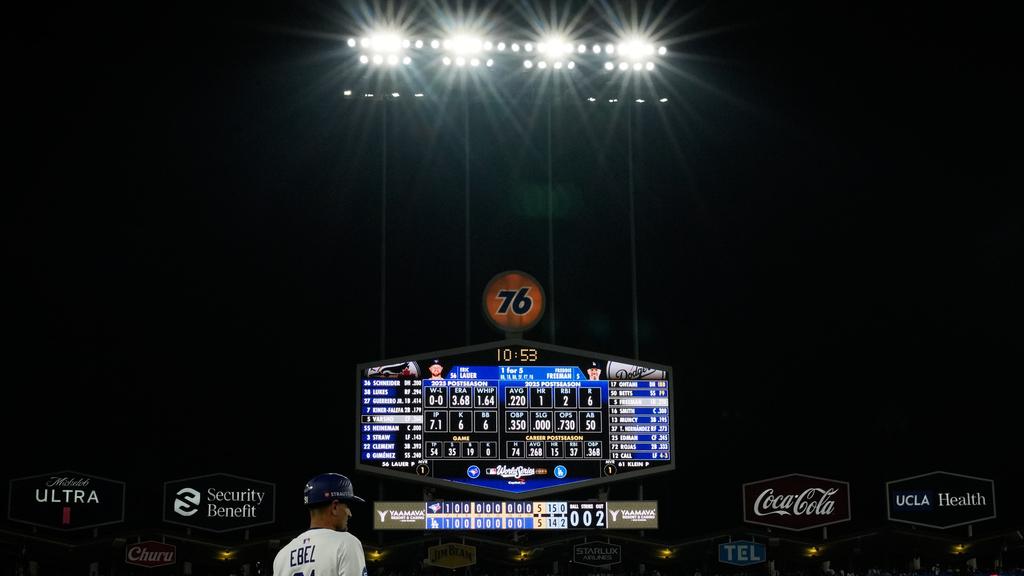 洛杉磯道奇與多倫多藍鳥的世界大賽第3場比賽，追平最長紀錄。(美聯社)