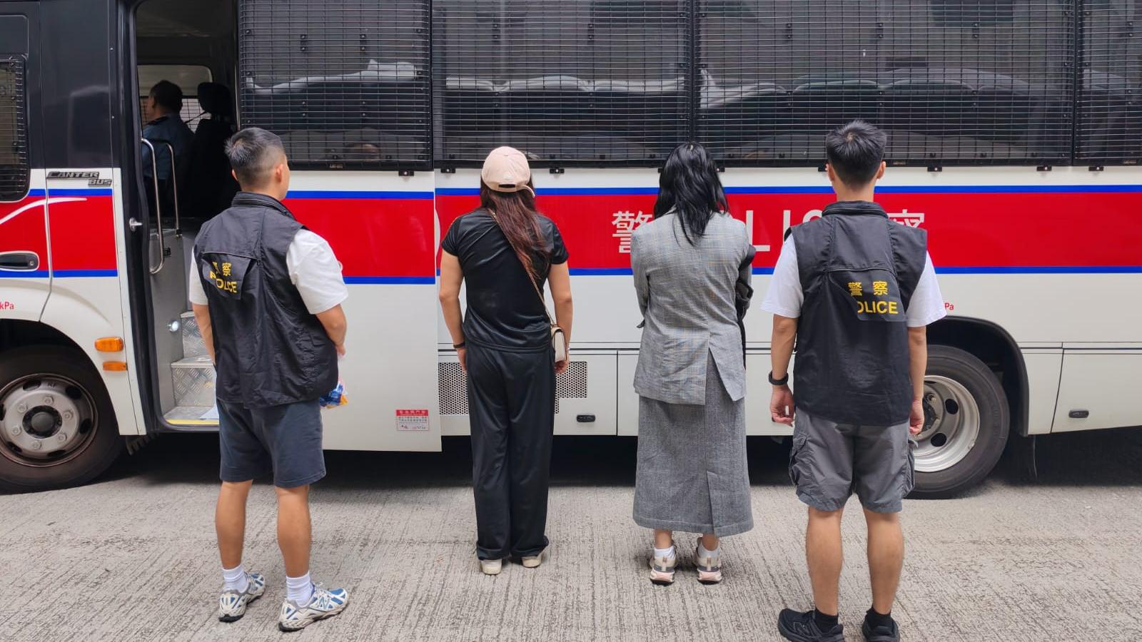 警方在油麻地展開掃黃行動。