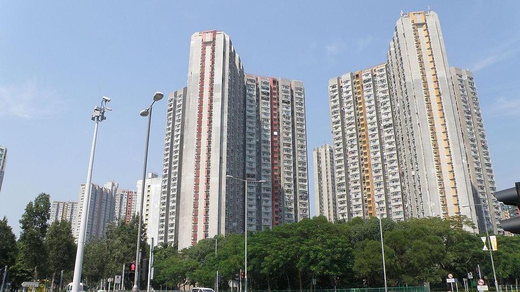 上水天平邨中層戶以自由市場價270萬元蝕沽，6年貶值25%。