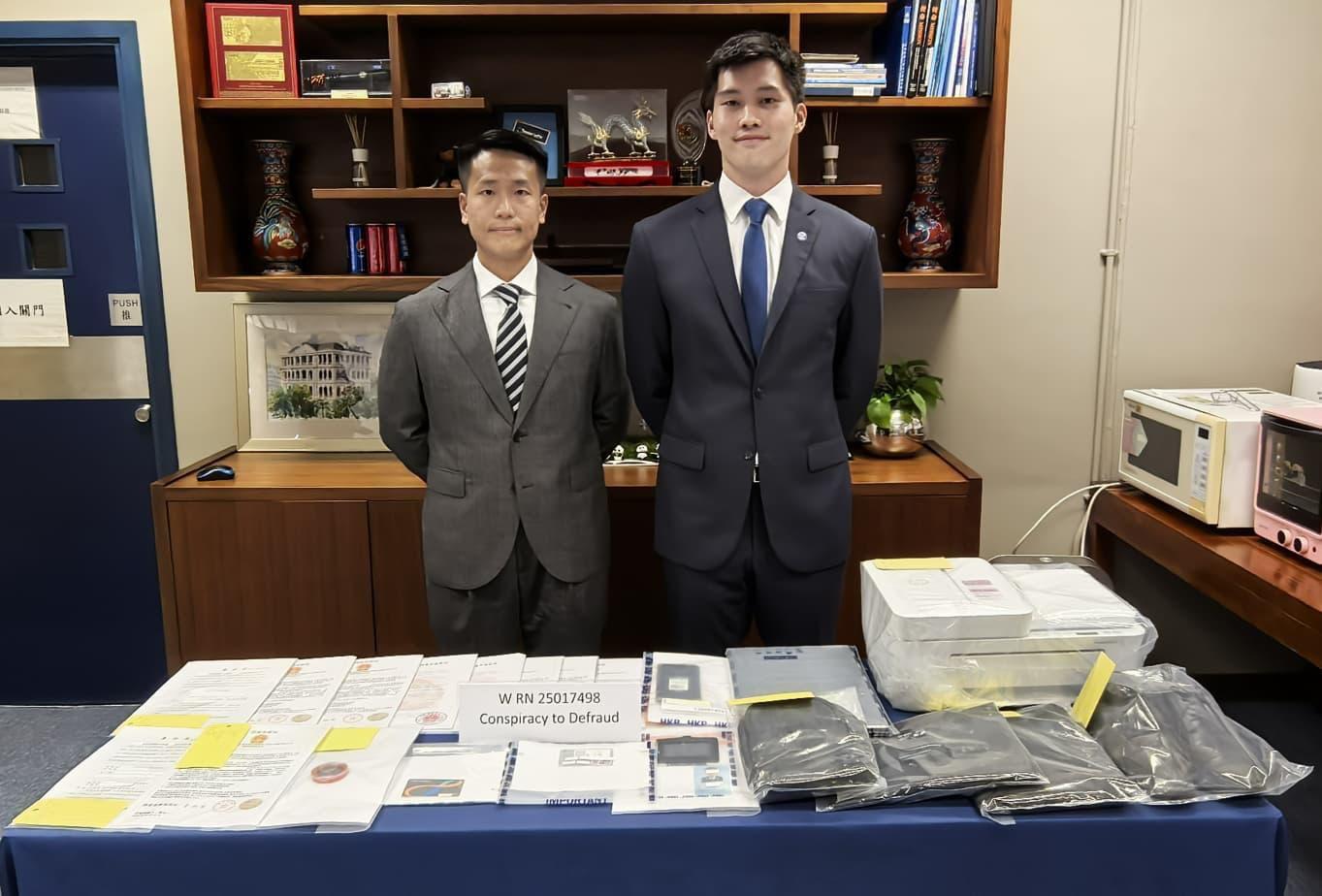 受害人反被詐騙集團招攬，20歲中國籍男假扮公安行騙被捕。