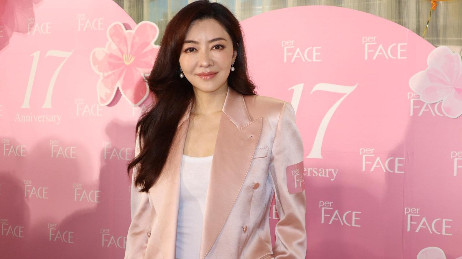 熊黛林爆兩女愛扮靚 學媽咪化妝搞出笑話