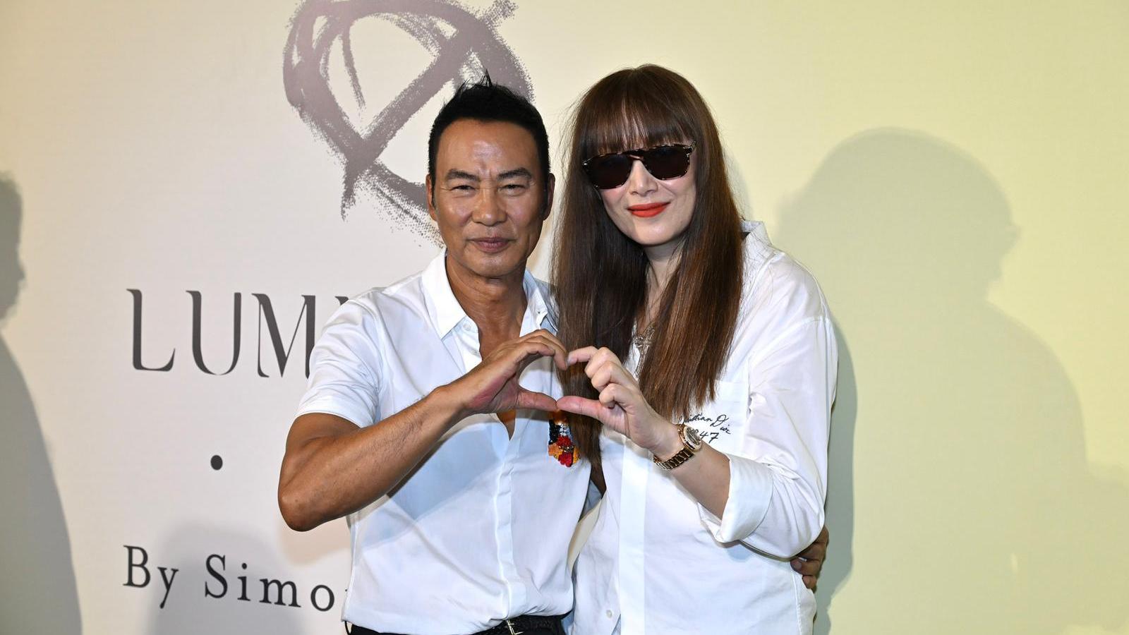 任達華11點之後創作靈感多？獲琦琦囡囡送studio畫畫 