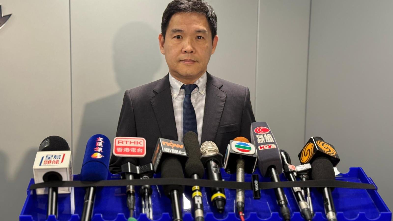 國安處警司張伯傑簡介案情。