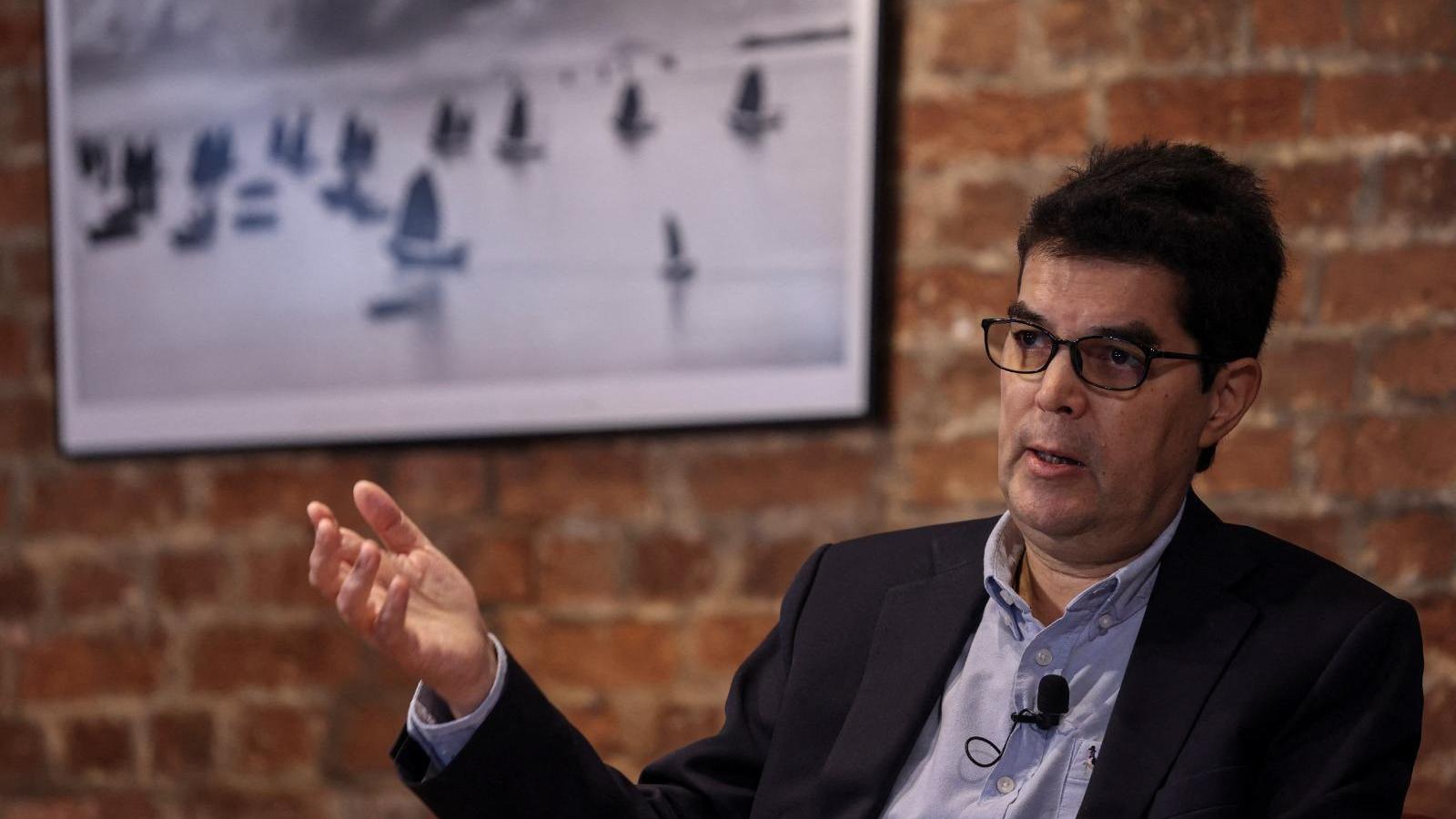 煙草稅大減四成！David Webb倡加強邊境執法及罰款