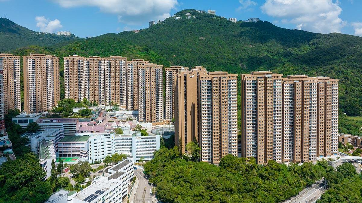 薄扶林置富花園東南三房獲用家以610萬元承接，20年升值逾1倍。