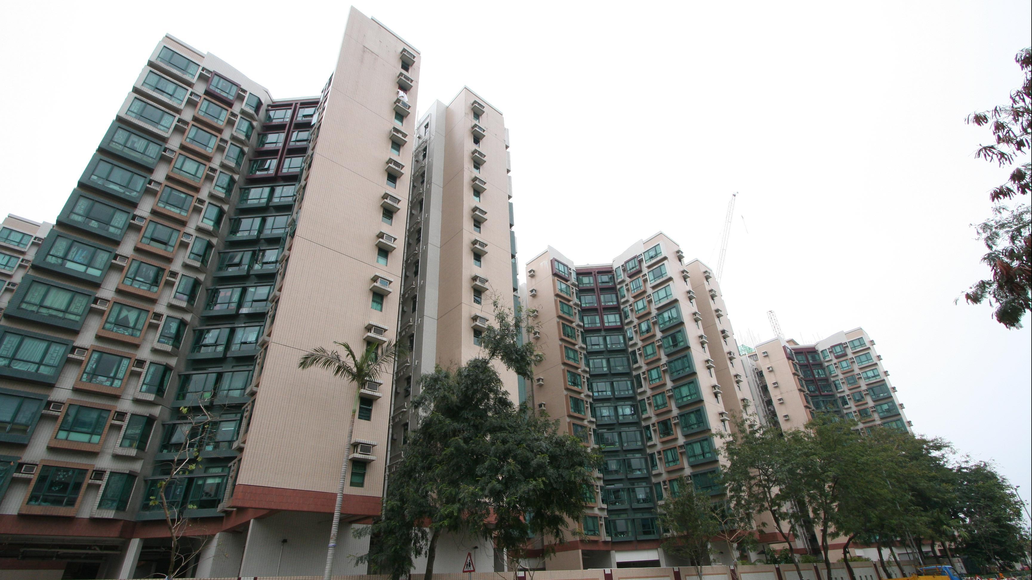 元朗朗晴居套三房連車位，原業主持貨4年，帳蝕120萬元離場。