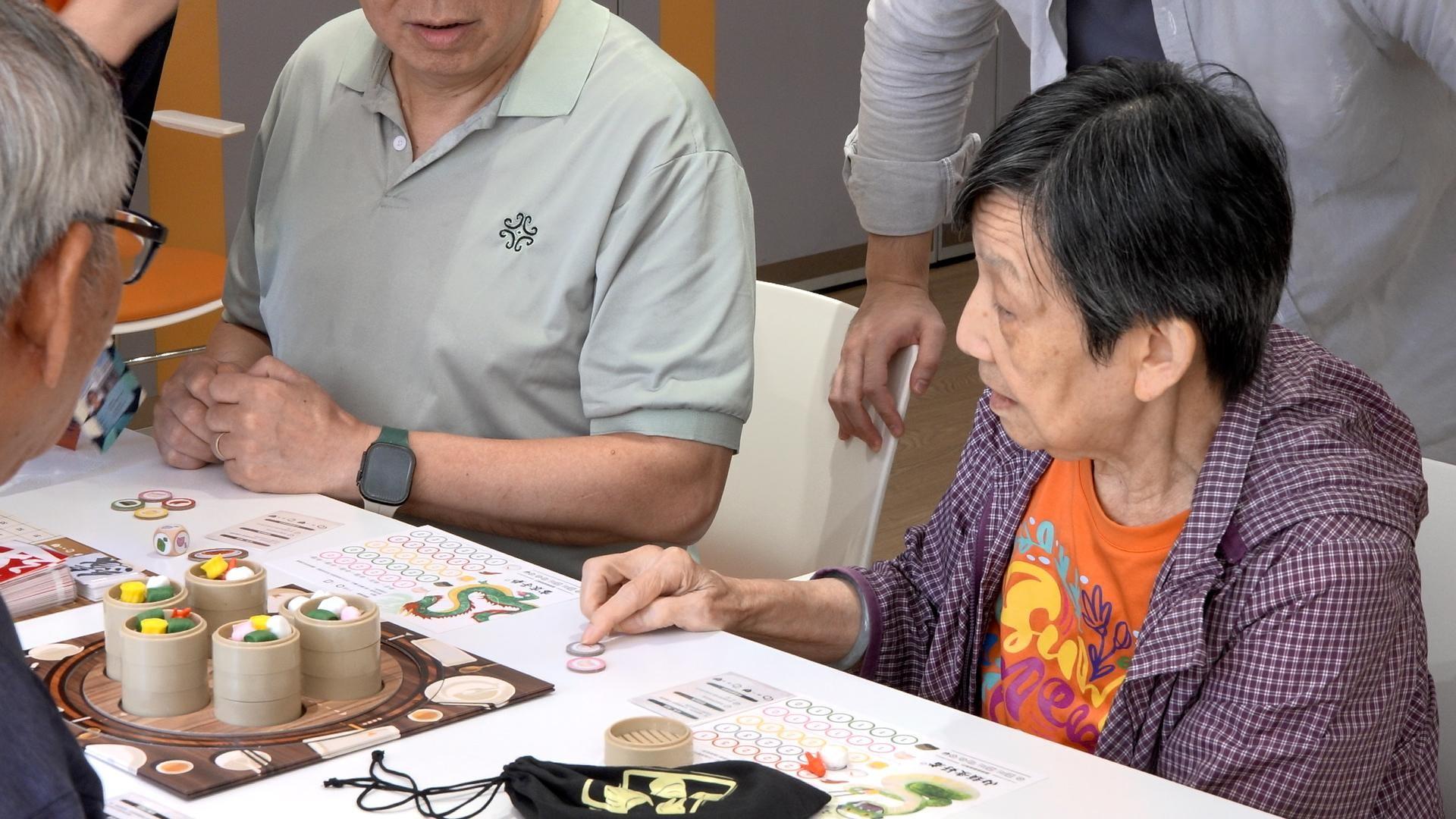 中電智能電錶識別異常用電讓社工支援　至今近300長者等受惠。（港台圖片）