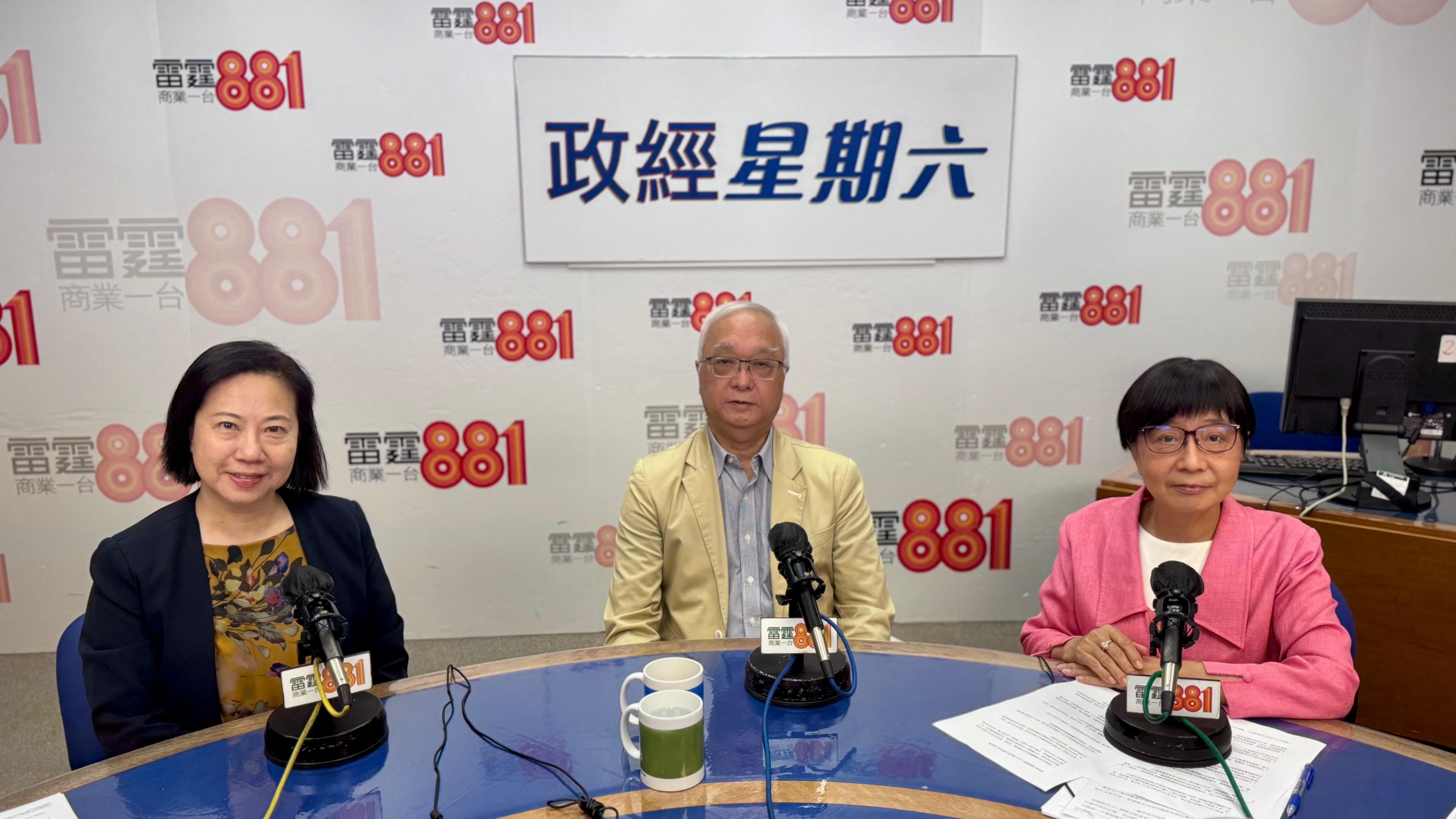 謝展寰指垃圾徵費成備用工具，日後視乎需要及條件再考慮