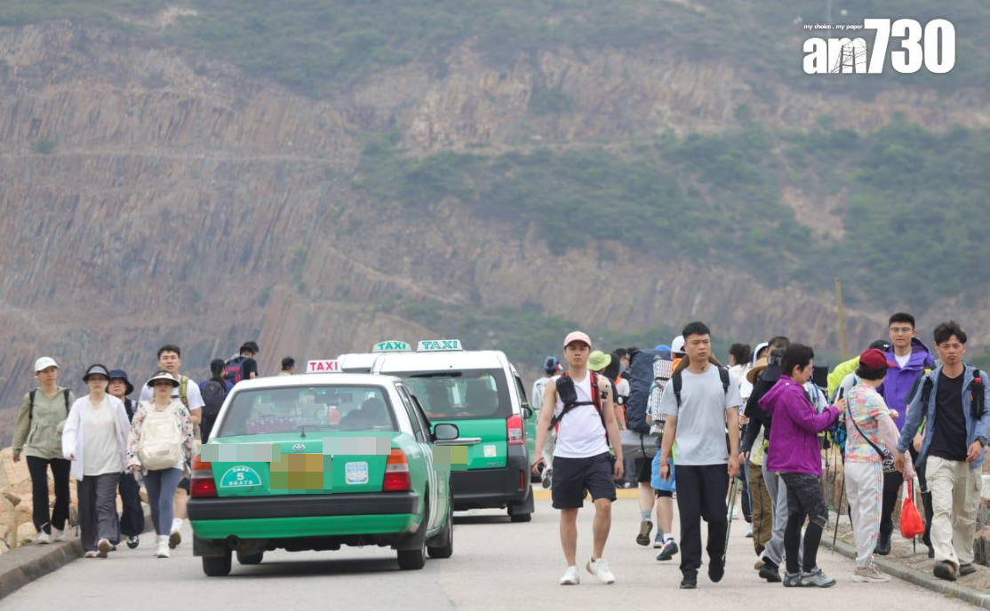 國慶黃金周期間，西貢萬宜水庫東壩今年成為遊客打卡熱點。(資料圖片/圖非涉事的士)