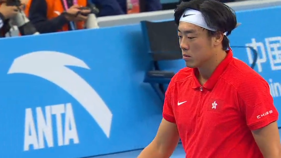 黃澤林在全運會網球項目的男單獲得銅牌。(直播截圖)