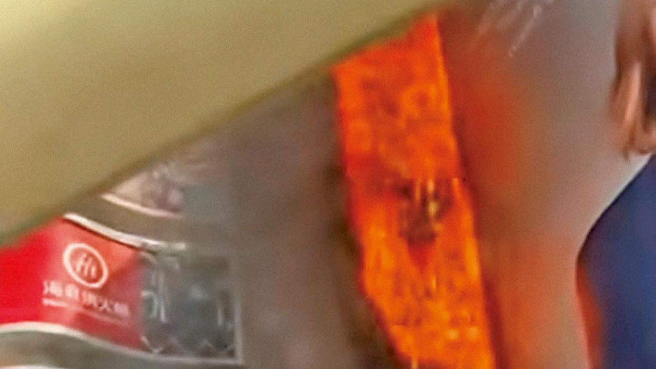 利舞臺廣場外牆火警 人造草皮冒煙起火無人傷