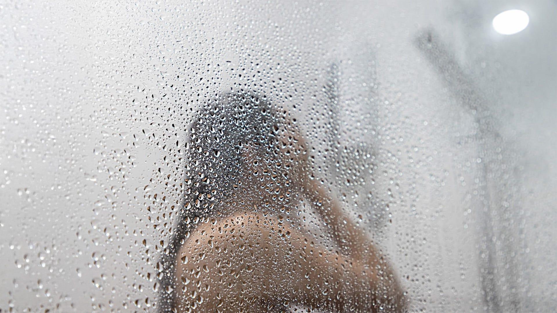 冬天的乾癢其實是皮膚屏障損傷的警訊，若沒有即時修復，皮膚會陷入乾癢與發炎的惡性循環。