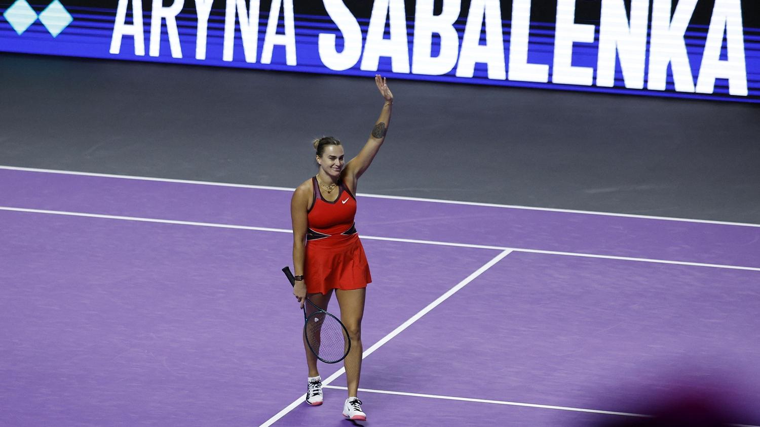 莎巴蘭卡年終賽擊敗嘉奧芙。(路透社)