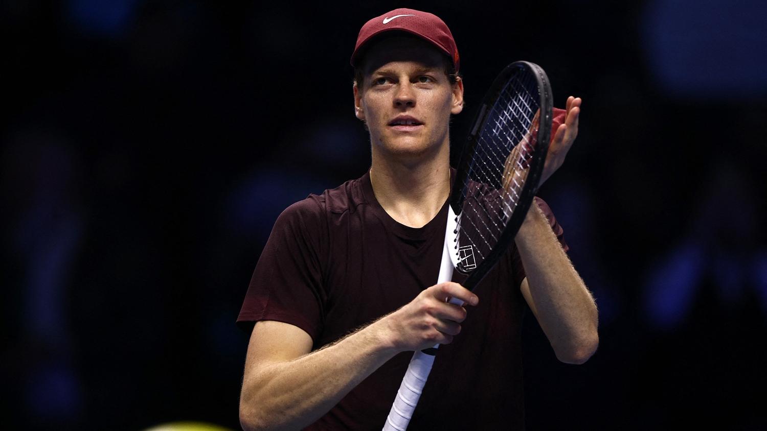 仙拿擊敗施維列夫，提前晉身年終賽四強。(路透社)