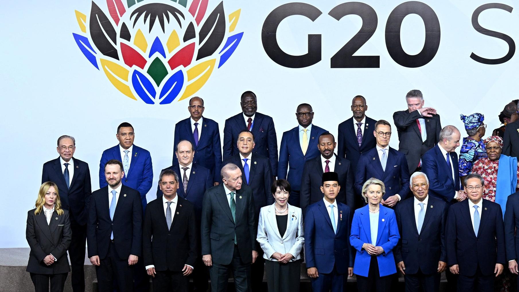 特朗普改口︰非最終決定 美烏官員瑞士商討「28點方案」