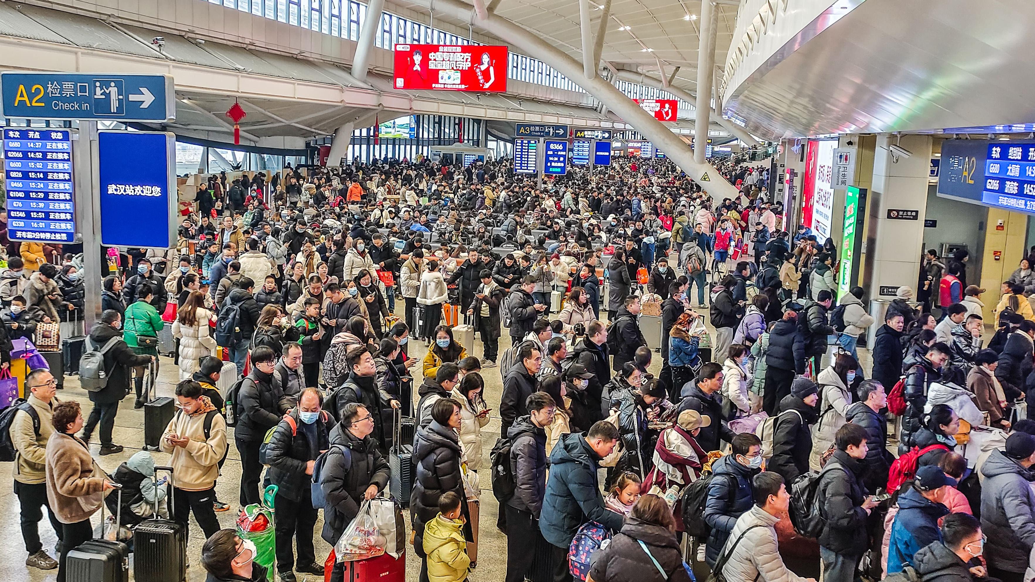 內地明年春節假期連放9日　國慶黃金周連放7日