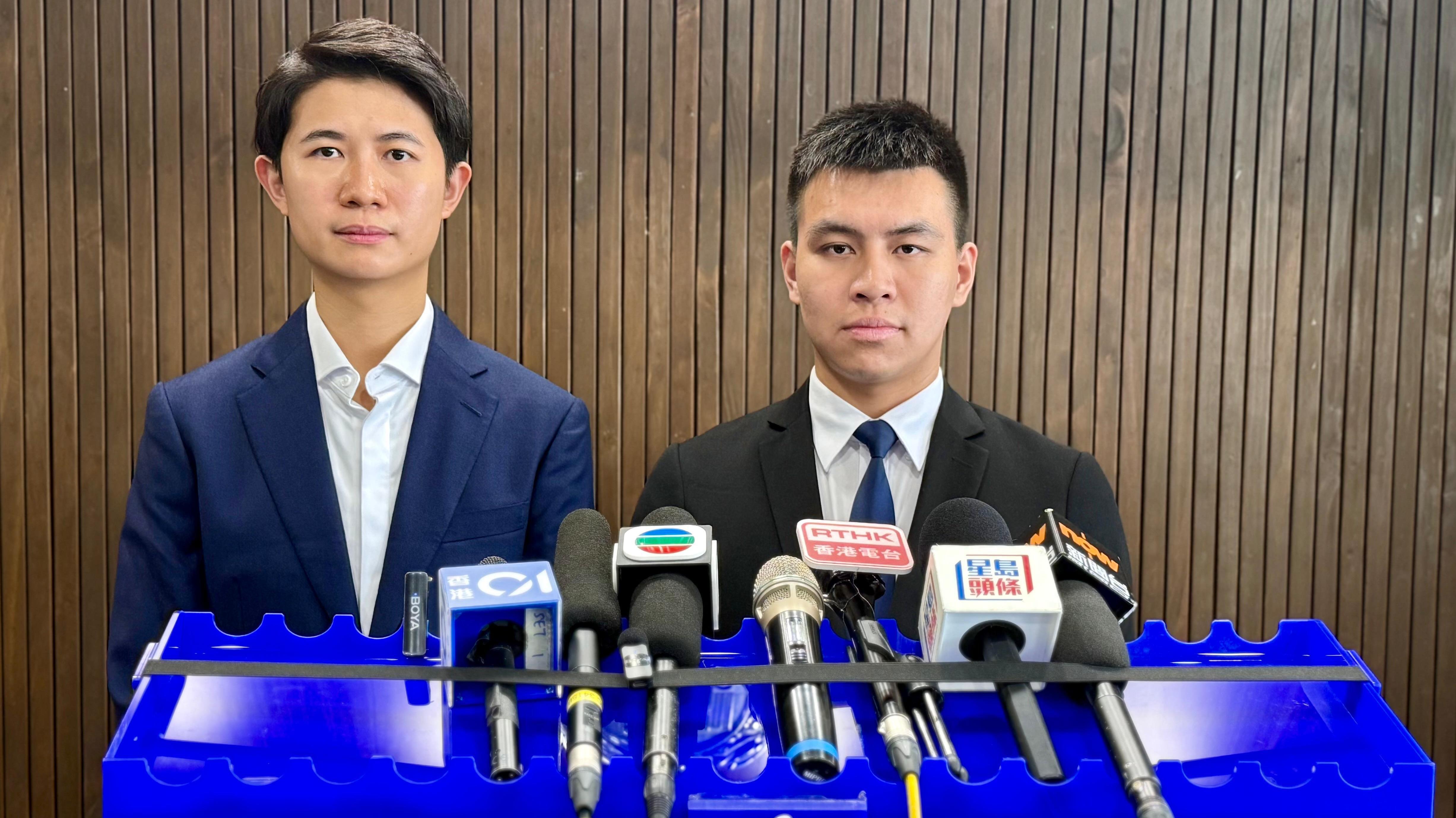 立法會選舉12月7日舉行，近日有張貼在土瓜灣及青衣的宣傳海報被破壞及盜竊，警方拘捕2人。