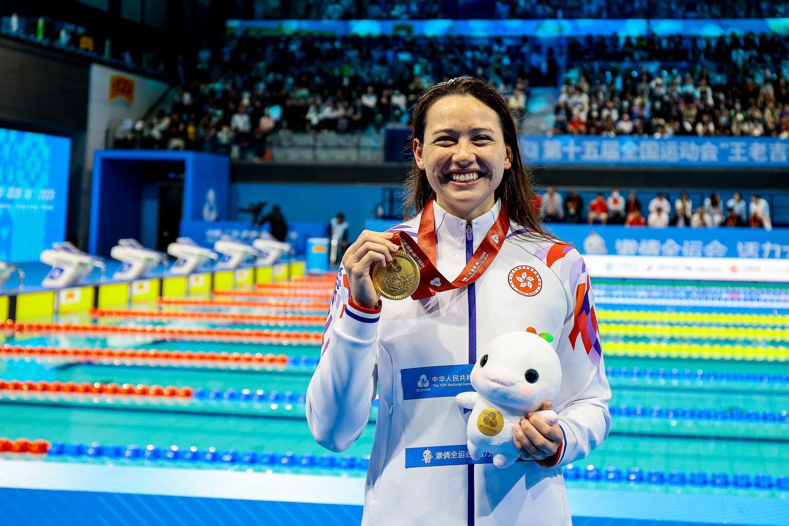 何詩蓓奪得100米自由泳金牌，至今取得兩面全運會金牌。(羅淑佩FB)