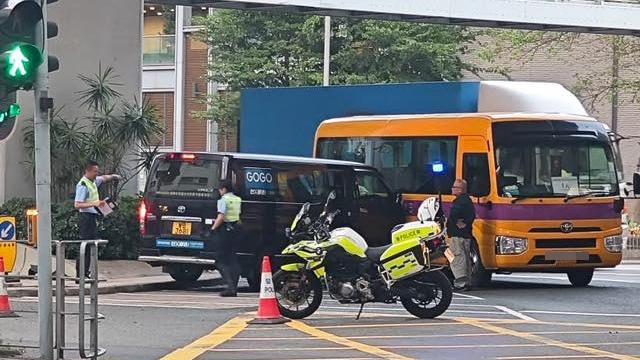 觀塘發生交通意外。（fb「車cam L（香港群組）」圖片）