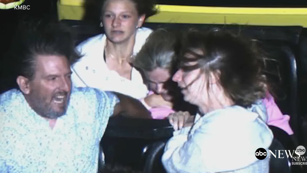 女童搭過山車安全帶突鬆脫 幸獲前座夫婦緊抓不放