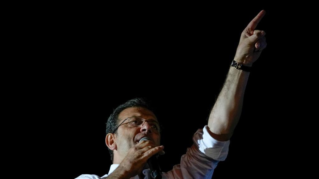 伊斯坦布爾市長伊馬姆奧盧（Ekrem İmamoğlu）被控貪污等過百項罪名　檢察官求處2430年刑期。（資料圖片）