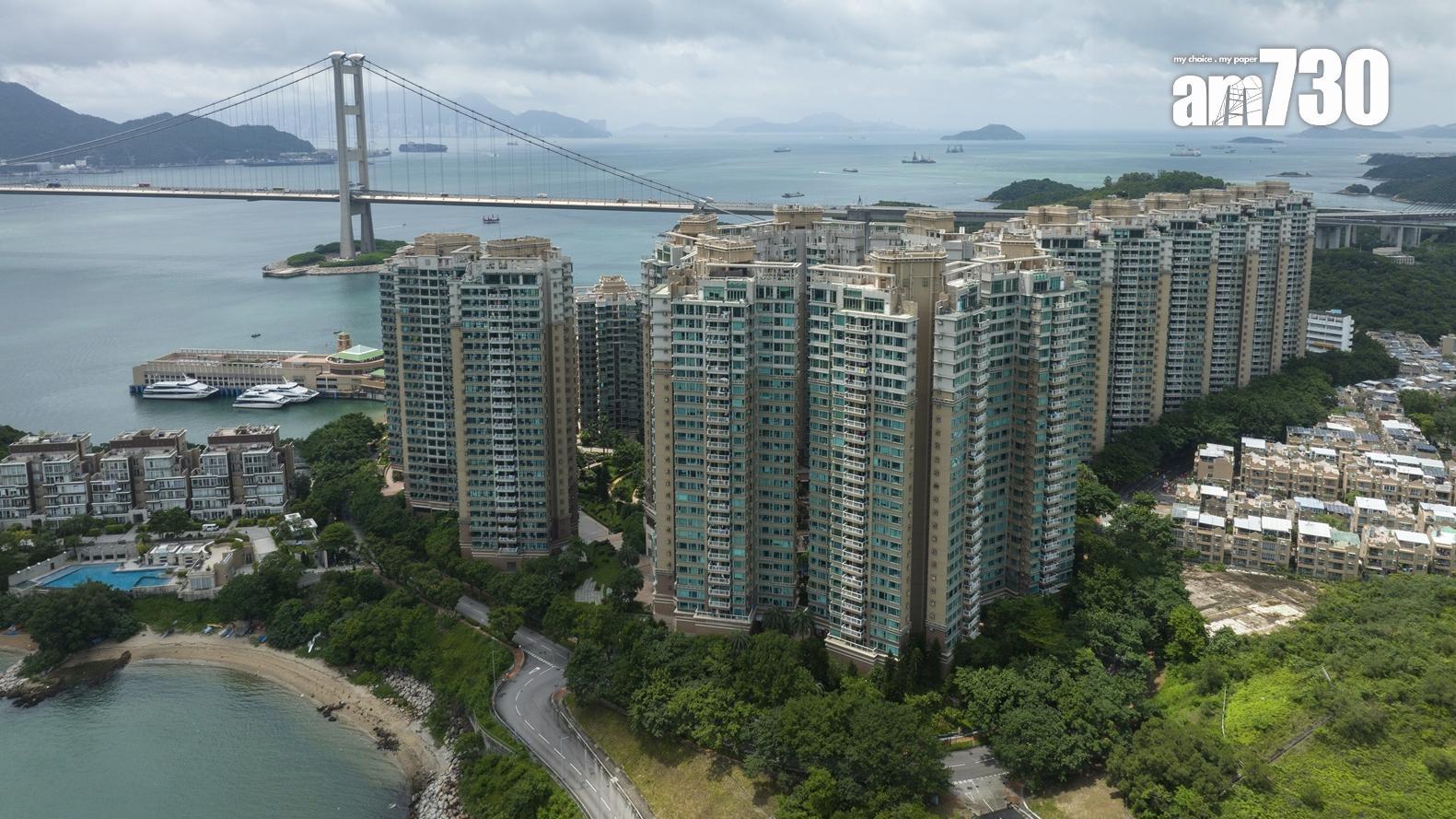 老翁疑晾衣服失足墮樓。