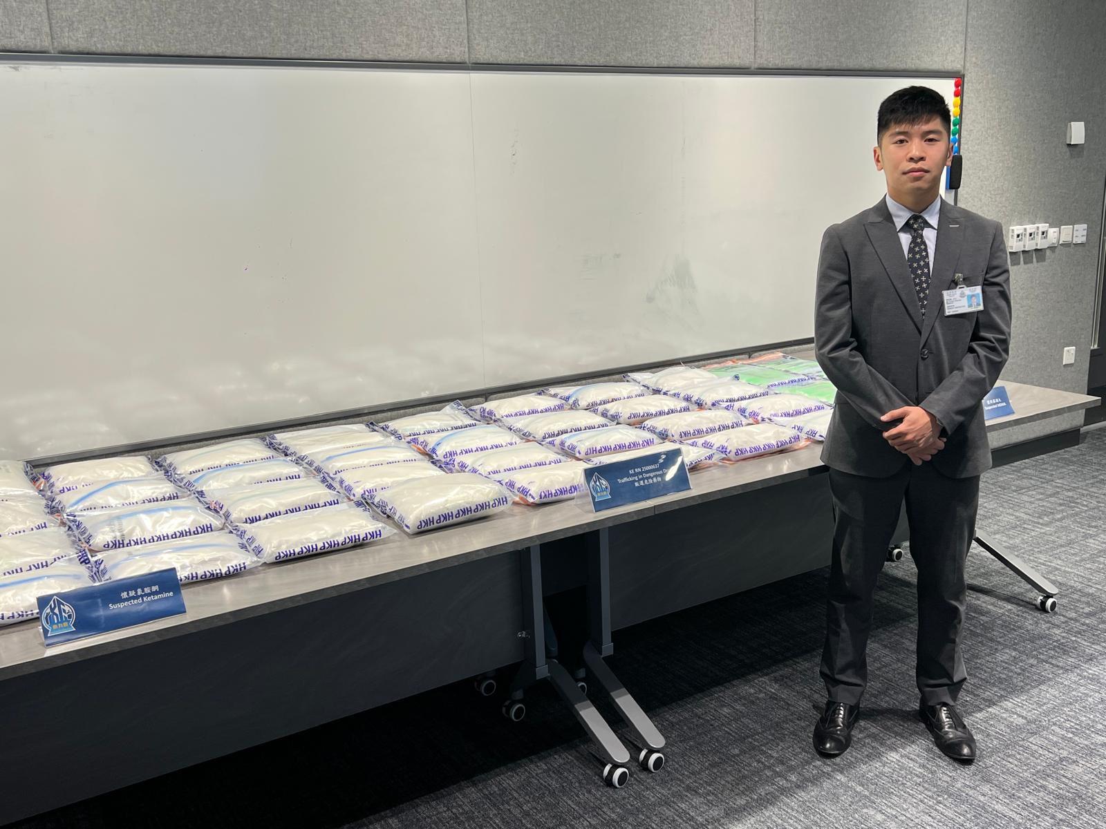 觀塘迷你倉變毒品分拆中心，警檢1600萬元K仔搖頭丸拘一巴籍漢。